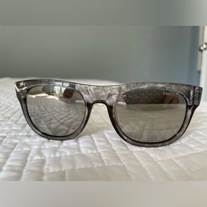 Carrera sunglasses like new! Mirror lenses, grey sides.